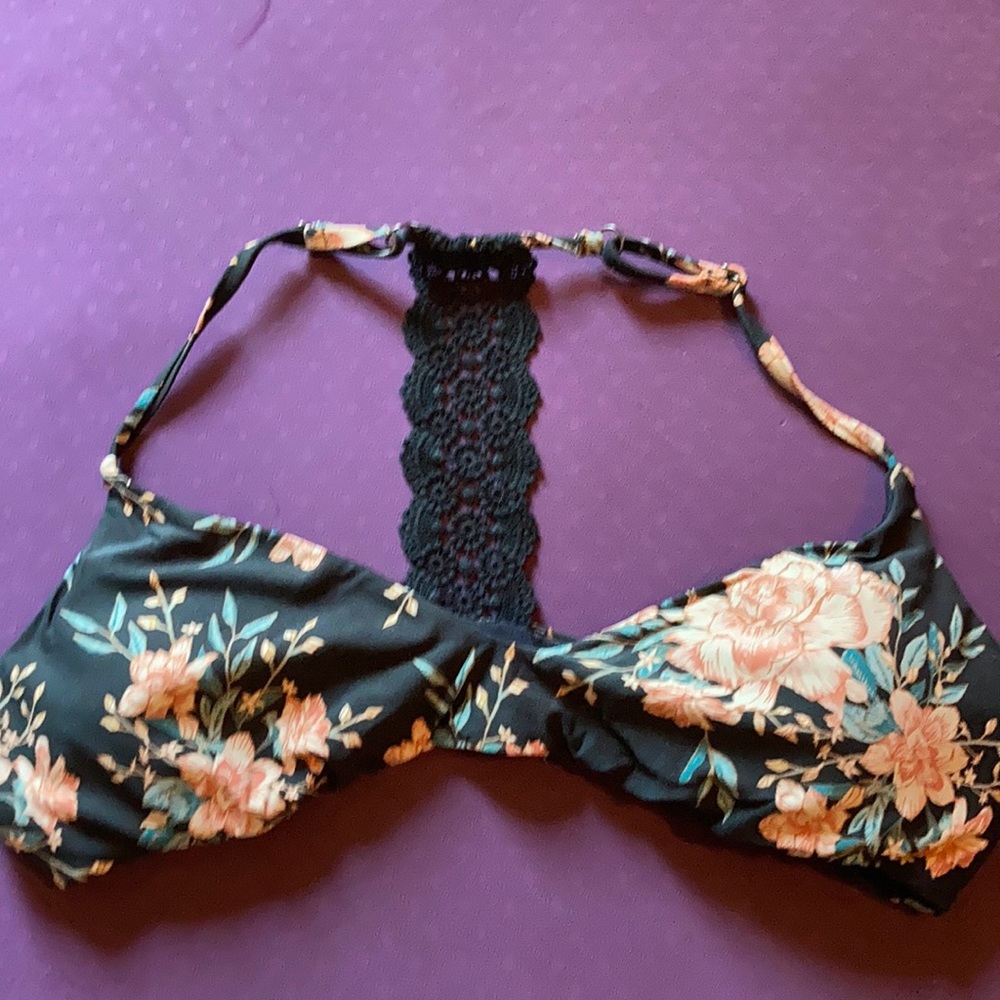 Floral bikini - Picture 2 of 2